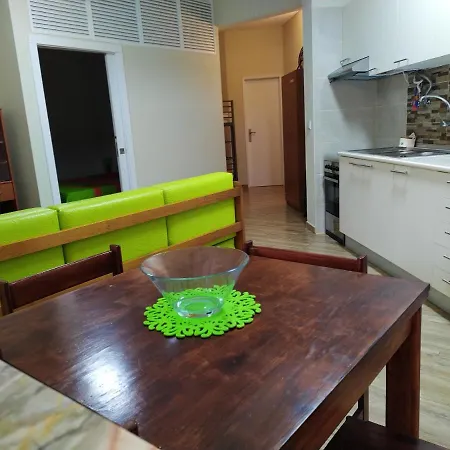 Charming In - 45 M² With A Shared Pool Apartment