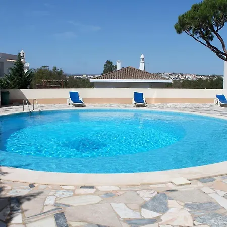 Charming In - 45 M² With A Shared Pool Apartment *