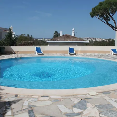 Apartment Charming In - 45 M² With A Shared Pool